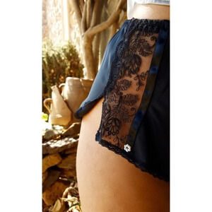 Vintage - LAST ONE Kayser Lace Shorts -  Black